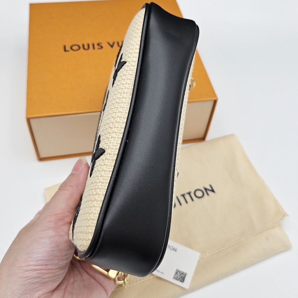 Brand new authentic limited edition Louis Vuitton mini pochette - Picture 11 of 15